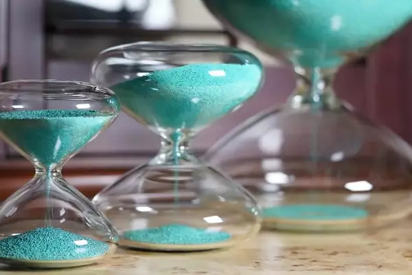 Watch Dealer Eric Wind and Designer Marc Newson Unveil a Vibrant Hourglass Collection