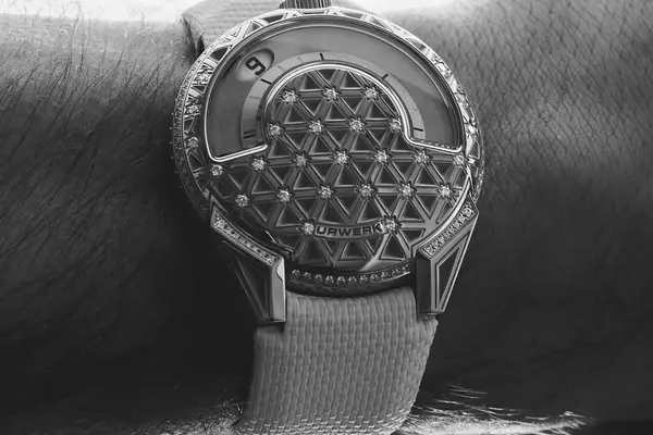 Urwerk UR-101 Diamond Sky Edition: A Celestial Timepiece