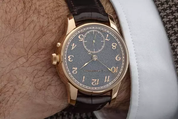 Moritz Grossmann Tremblage Gold: A Masterpiece of Hand-Engraved Craftsmanship