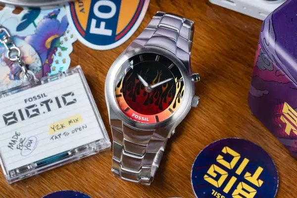 Fossil's Big Tic: A Retro Revival of 90s Style