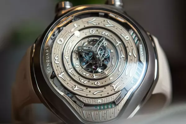 The Innovative Vanguart Black Hole Watch: A Fusion of Art and Horological Engineering