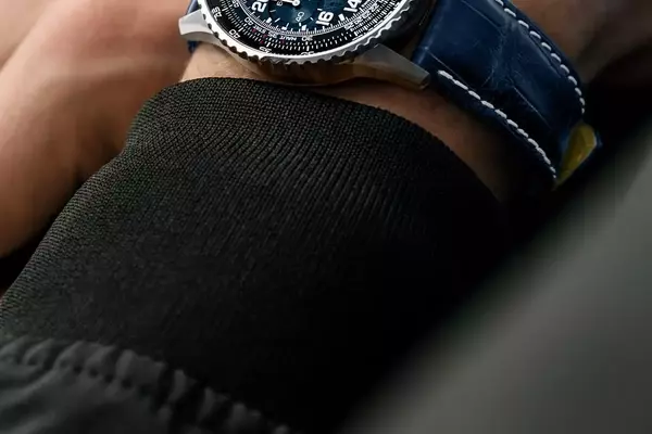 Breitling Navitimer B02 Chronograph 41 Cosmonaute Artemis II: A Celestial Timepiece Returns to Space
