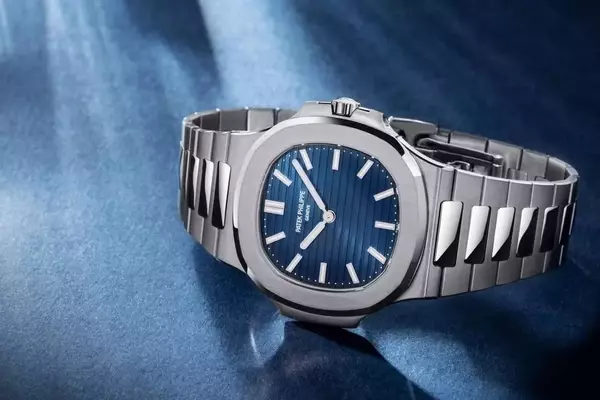 Patek Philippe Celebrates 50 Years of Nautilus with Three New References and a Desk Clock