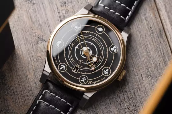 Kneijnsberg Hugenius Watch: A Homage to Christiaan Huygens' Legacy