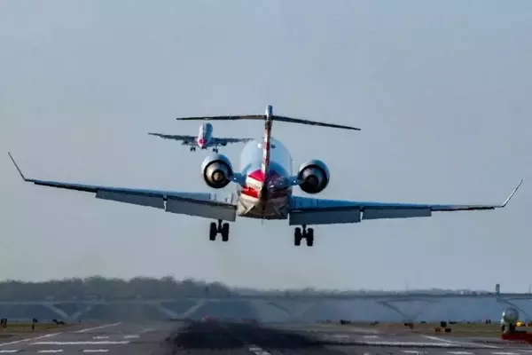Modernizing the US Air Traffic Control System: A Digital Transformation