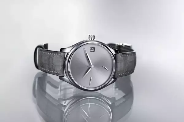 H. Moser & Cie. Unveils Limited Edition Endeavour Perpetual Calendar Concept Tantalum