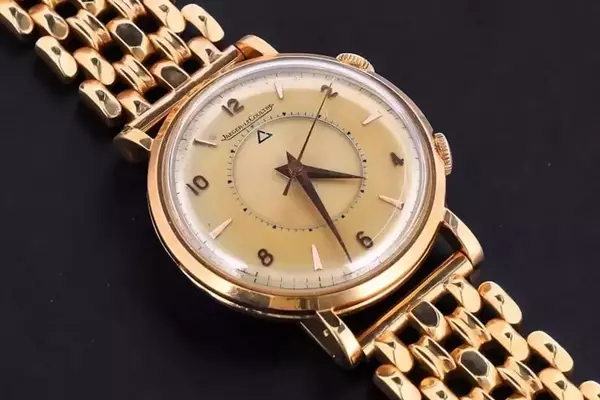 A Loupe's View: Diverse Timepieces from Audemars Piguet to Patek Philippe