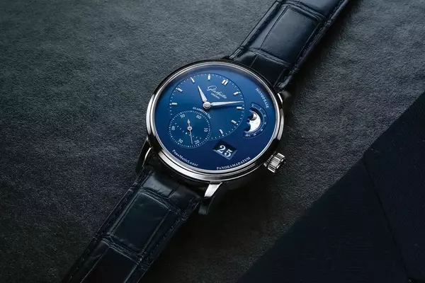 Glashütte Original Pano Collection: The Art of Asymmetrical Timekeeping