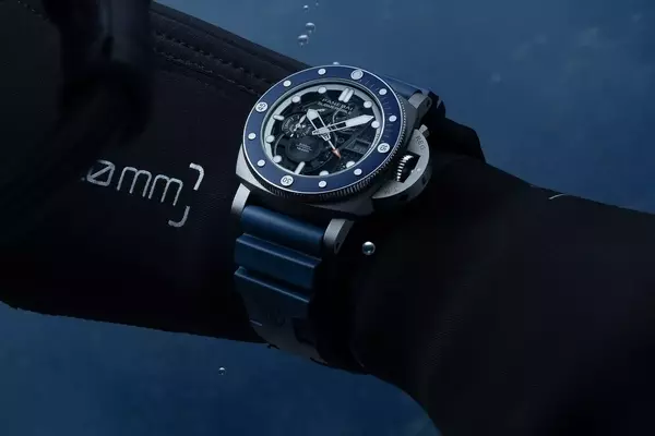 Panerai Unveils High-Performance Submersible GMT PAM01495 Dive Watch