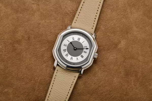 Daniel Roth Extra Plat Returns with Platinum Model