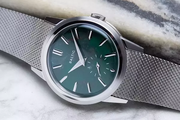 Baltic Prismic Stone Watch: A Fusion of Elegance and Craftsmanship