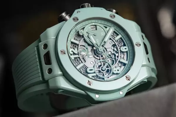 Review of the Hublot Big Bang UNICO Mint Green Ceramic Chronograph