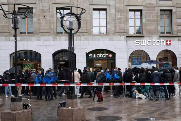 Royal Pop Sales Resume After Chaotic Launch as Stores Struggle with Overwhelming Demand