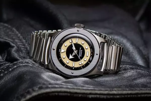 Serica Ref. 7505 Field Chronometer: A Compact Timepiece with Bold Presence
