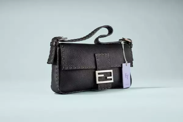 Elizabeth Taylor's Fendi Baguettes Up for Auction
