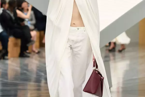 White Jeans: From Risky Wardrobe Item to Chic Fashion Essential