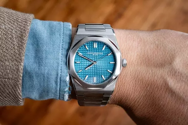 Girard-Perregaux Unveils Four New Laureato Models in 36mm and 39mm Sizes