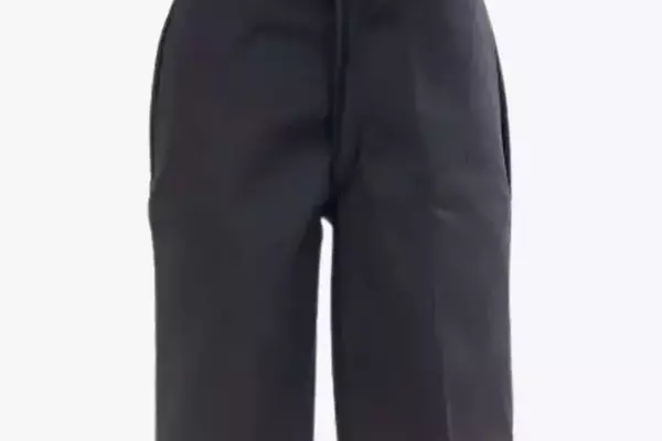 Embracing the Era of Oversized Shorts for Summer Comfort and Style