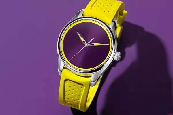 H. Moser & Cie. Unveils the Vibrant Pioneer Centre Seconds Sun Berry
