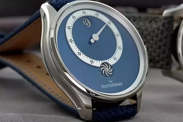MeisterSinger Panthero Jumping Hour Unveils Striking New Sunburst Dials in Blue and Golden Yellow