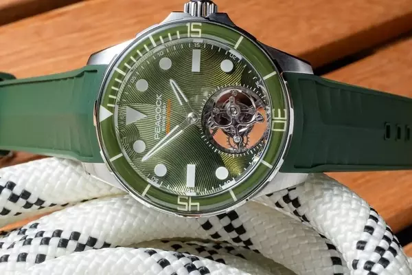 Peacock Haiyi Tourbillon Yu: A Chinese Dive Watch with High Horology Craftsmanship