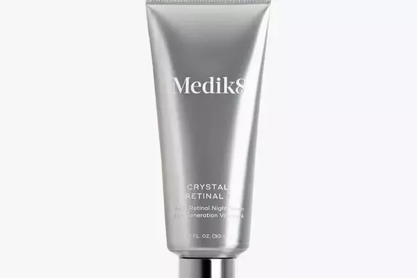 Peptides vs. Retinol: Decoding the Best Ingredients for Ageless Skin