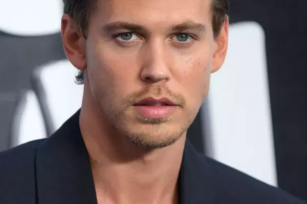 The Resurgence of the “Warrior Cut” Hairstyle