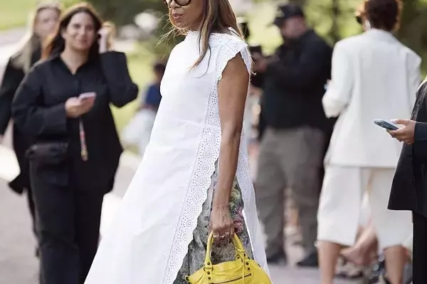 Eyelet's Timeless Charm: A Modern Fashion Revival