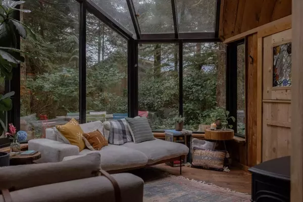 Discover British Columbia's Best Airbnb Stays
