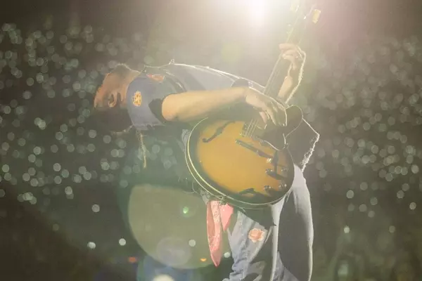 Noah Kahan's Emotional Resonance at the Rose Bowl