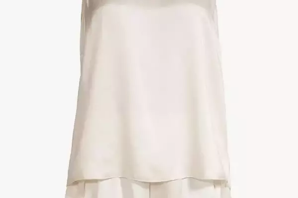 Elegant Bridal Attire for Your Wedding Day Preparations