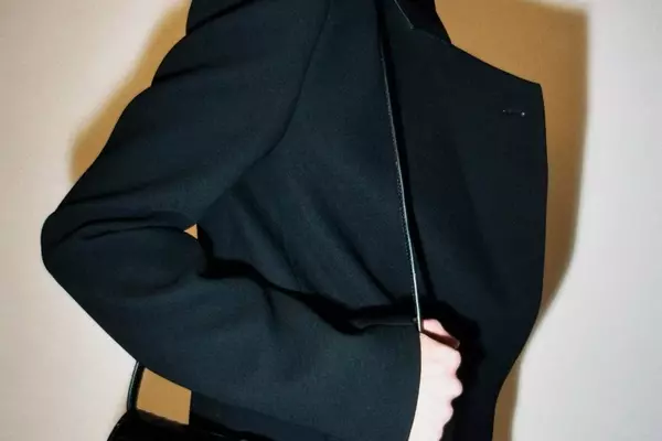 The Ultimate Guide to Crossbody Bags: Style and Functionality for Every Occasion