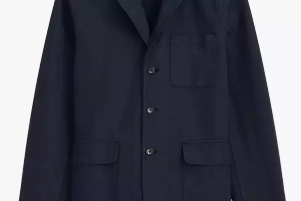 The Ultimate Guide to Men's Travel Blazers: Style, Comfort, and Durability on the Go