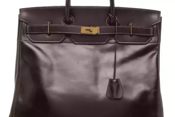 The Rise of Men's Luxury Handbags: Style and Practicality Combined