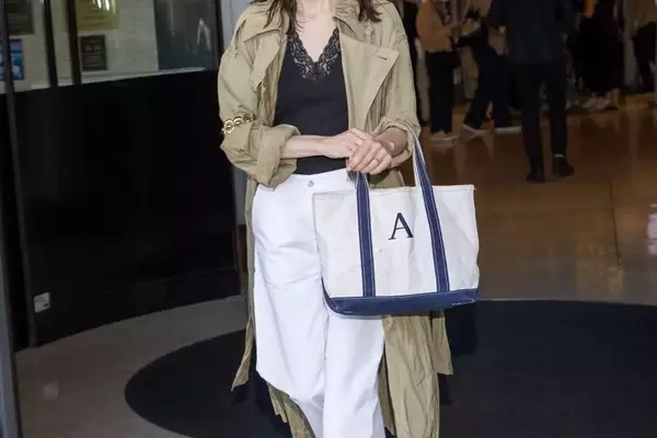 Alexa Chung's Timeless Fall Style: A Guide to Effortless Chic