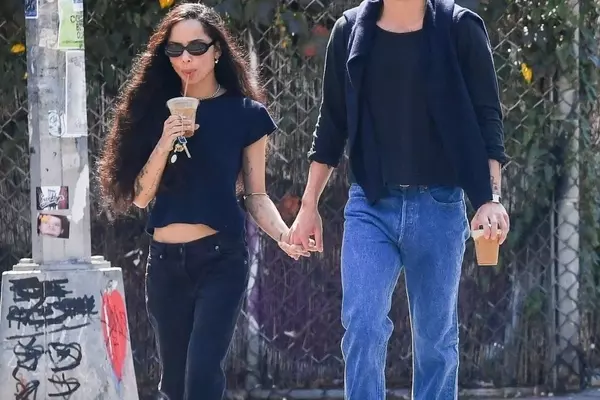 Zoë Kravitz Embraces Low-Rise Kick Flare Jeans in New York