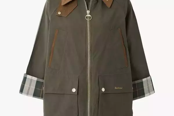 7 Stylish Ways to Wear a Barn Jacket This Fall
