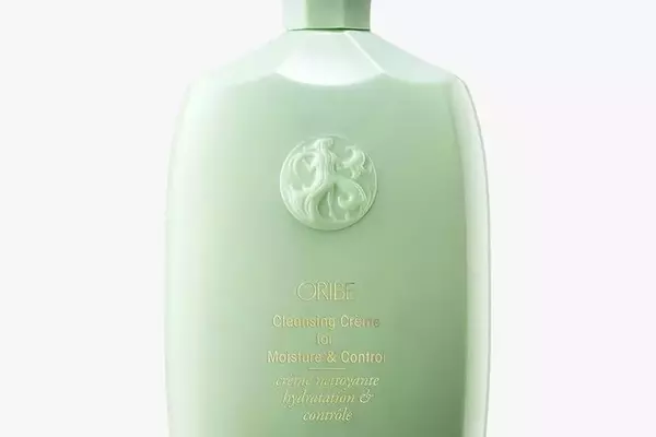 Achieve Smooth, Frizz-Free Hair: Expert-Recommended Shampoos