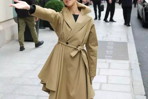 Celebrity Summer Style: Minimalism to Maximalism