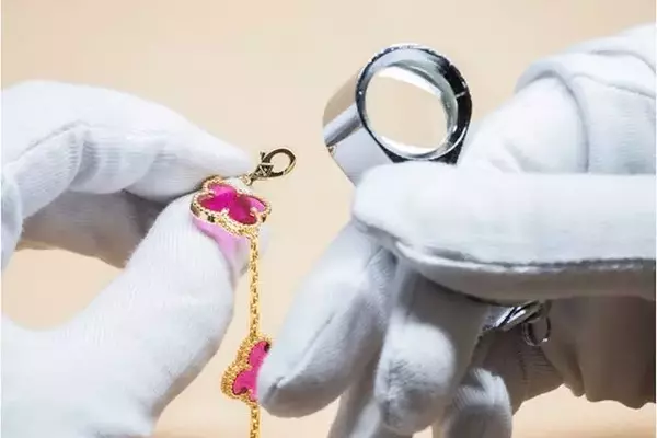 Jewelry Trends: September's Sparkling Innovations