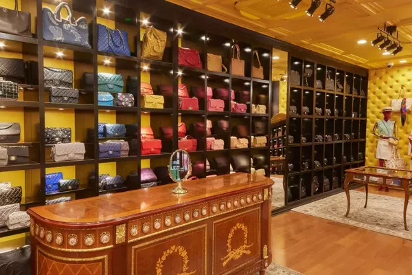 Strategies for Success in the Evolving Vintage Fashion Market