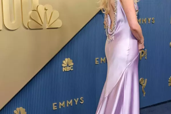 Sarah Pidgeon Channels Carolyn Bessette-Kennedy's Style at the Emmys