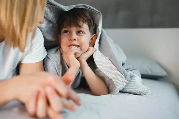 Crafting Bedtime Narratives: A Guide for Weary Parents