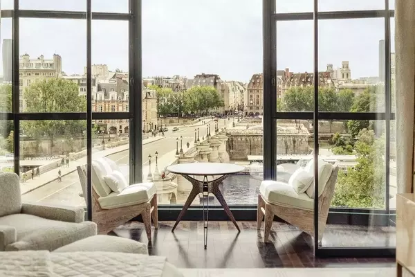 A Curated Guide to Paris: Hotels, Dining, Shopping, and Activities
