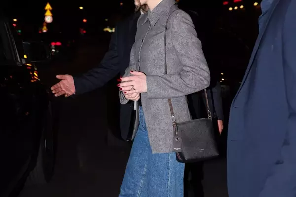 Emma Stone's Chic 90s-Inspired Parisian Style