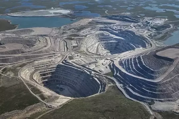 De Beers Assumes Full Control of Gahcho Kué Diamond Mine Amidst Industry Challenges