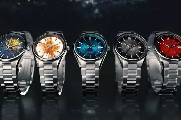 Diatom Inner Worlds: Timepieces Forged from the Cosmos