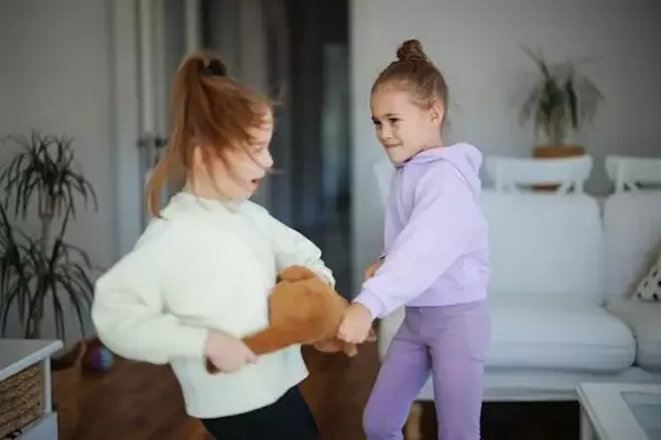 Parent's Dilemma: Navigating Friendship Challenges
