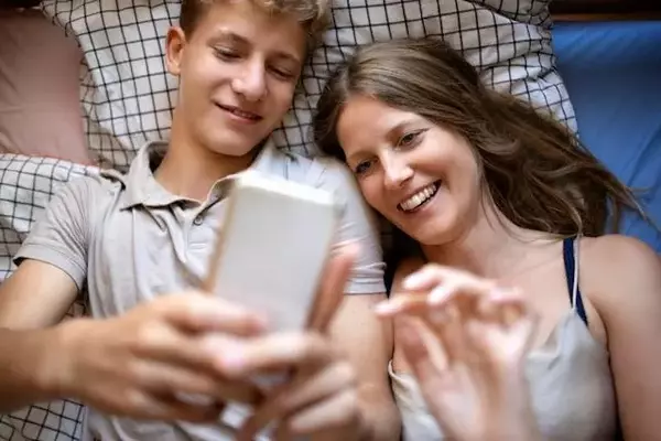 Instagram DMs: A New Bridge for Teen-Parent Communication