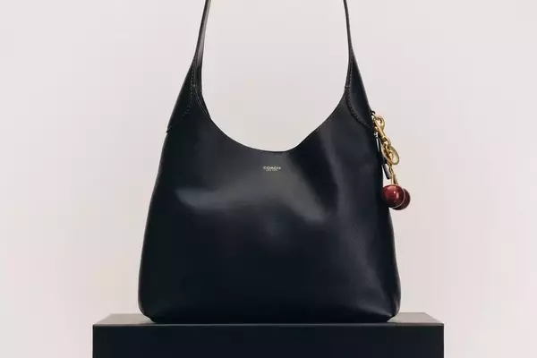 Elevate Your Autumn Style: The Versatility of Coach's Brooklyn Shoulder Bag